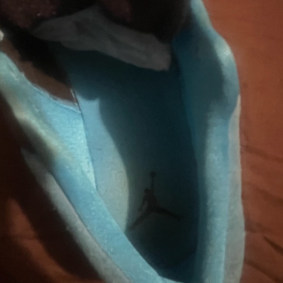 Jordan Athletic Shoes - Blue, Black, White Air Jordan Low SE Laser Blue - Picture 6 of 8